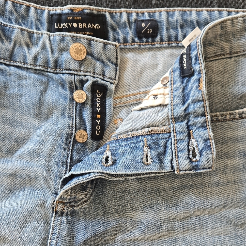 Lucky Brand Light Wash Frayed Hem Denim Boyfriend Shorts - Picture 7 of 10